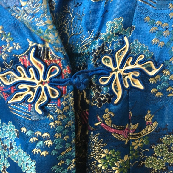 Vintage Maxi Coat Made In Hong Kong Embroidered Chinese Garden Scene Size M Blue - Picture 4 of 6